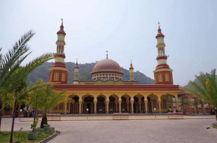 masjid agung istiqomah